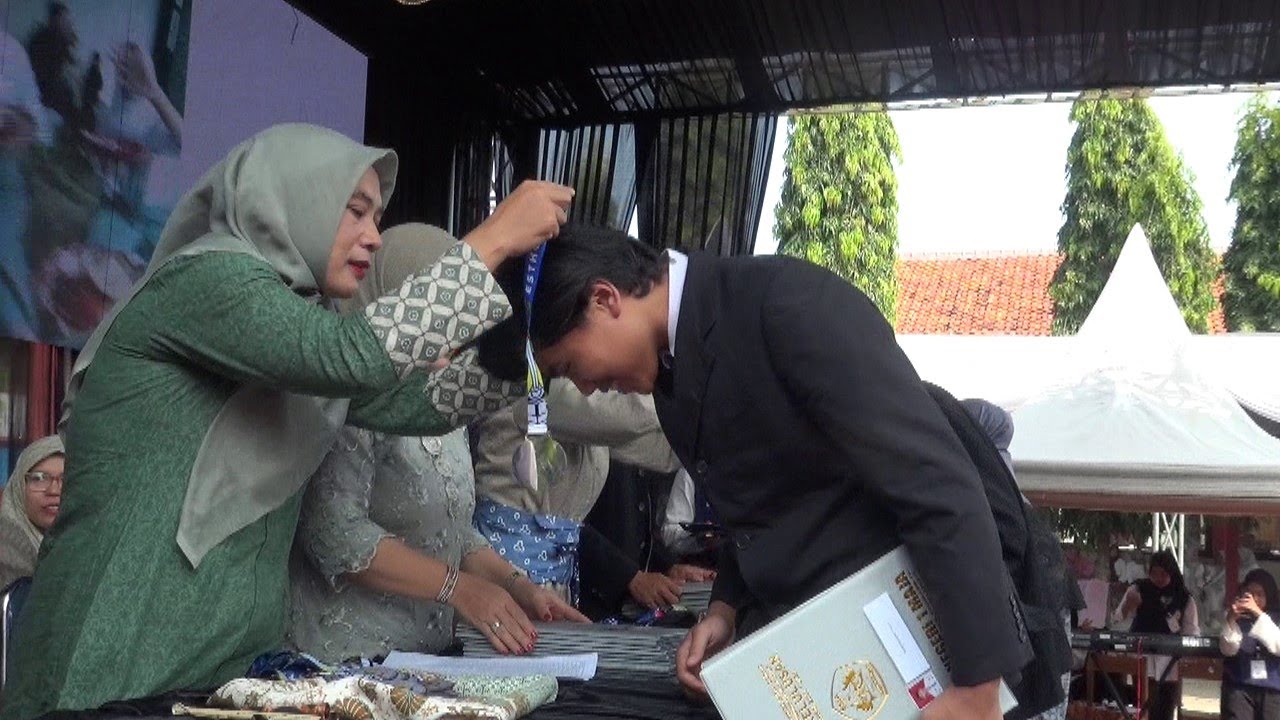 22 Mei 2024 Prosesi Pelepasan Siswa Siswi Kelas XII SMA Negeri 1 Maja Tahun Ajaran 2023 / 2024