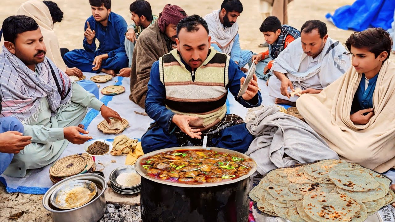Pakistani Poor People's eat this street food | SiriPaye Ojri Chiken Pulao #pakistanstreetfood