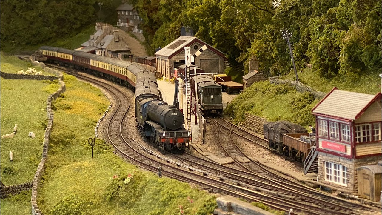 Summer Trains - The Yorkshire Dales Model Railway