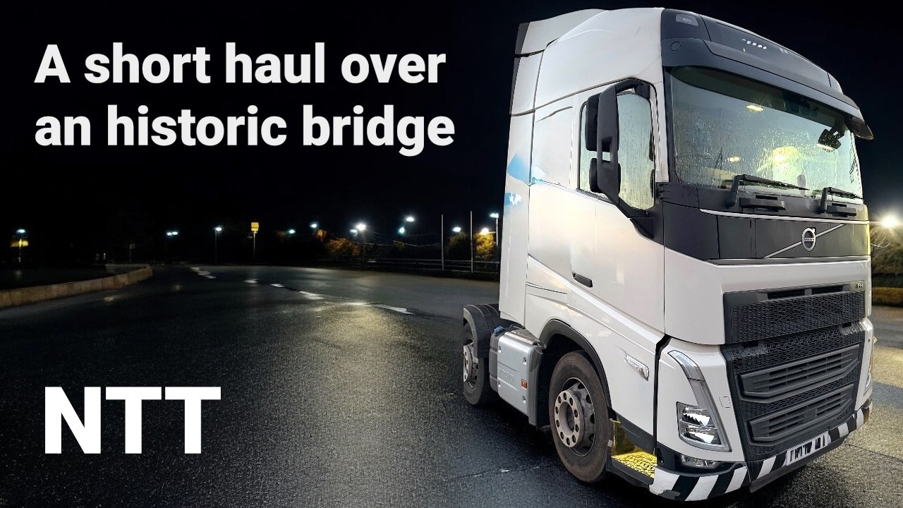 Real-Time Short Night Haul Across Runcorn Silver Jubilee Bridge, UK