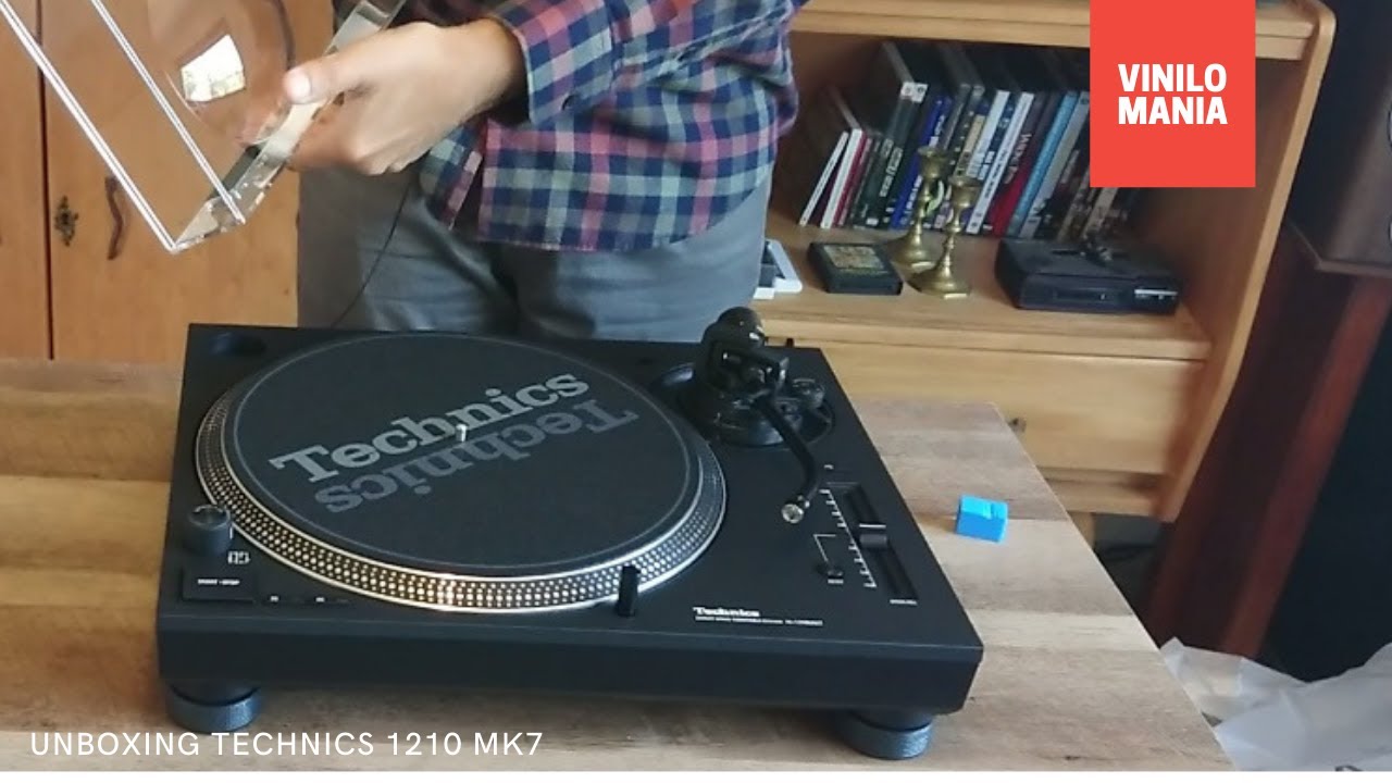 Technics 1210 MK7 Unboxing (En español chileno)