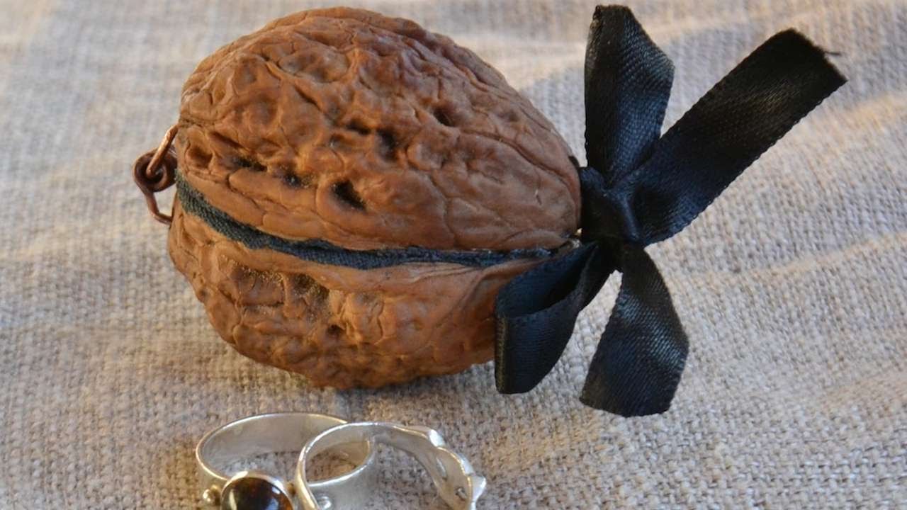 How To Make A Walnut Jewelry Box - DIY Crafts Tutorial - Guidecentral