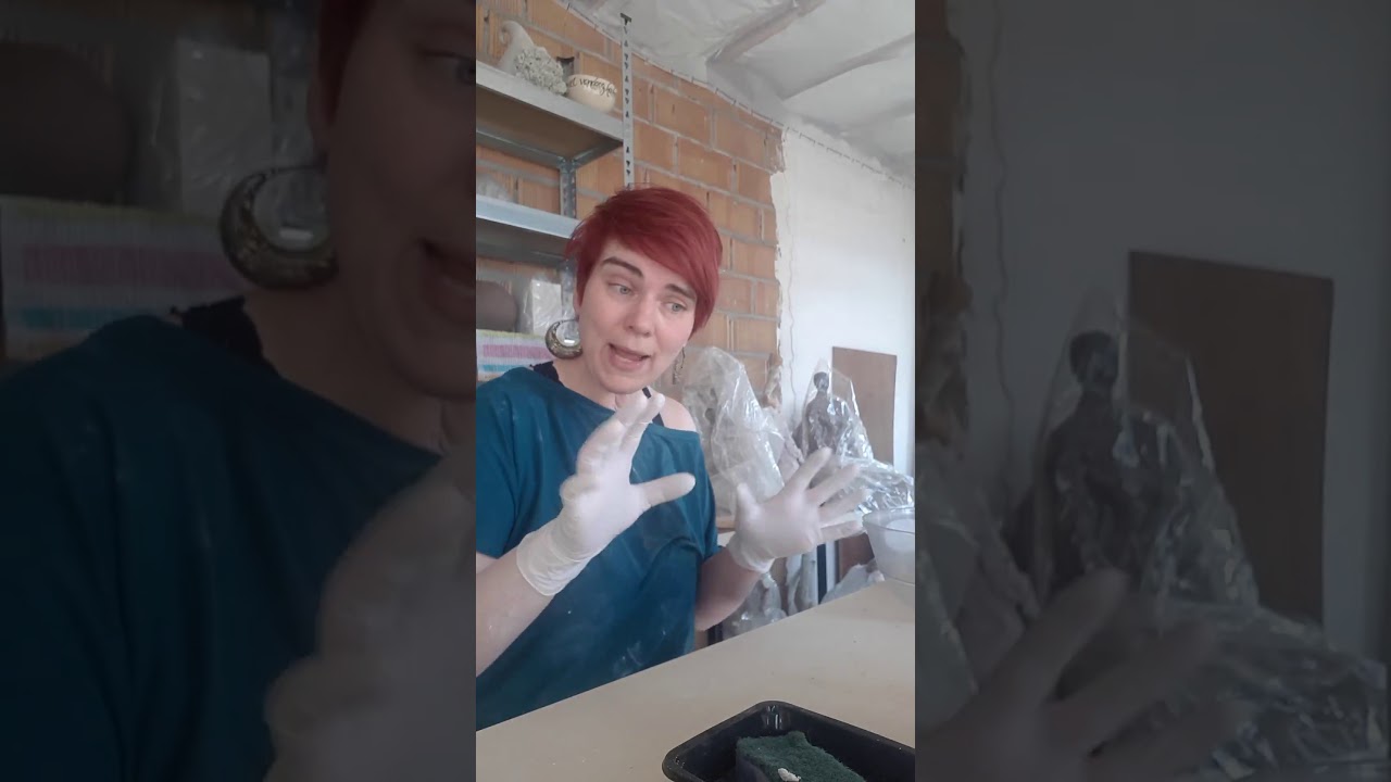 Een mal maken in gips van een halve bol voor verschillende doeleinden