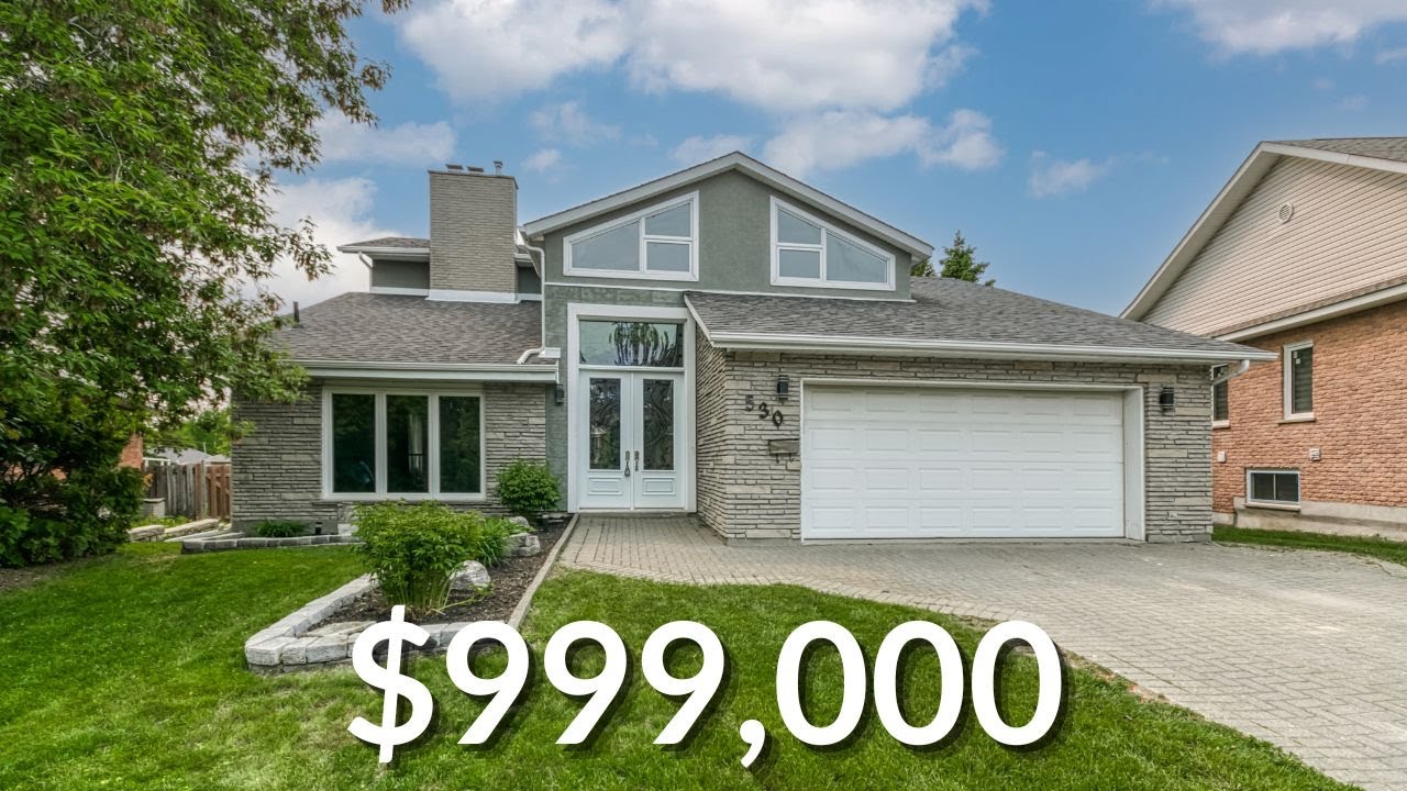 *SOLD* Inside a $999,000 Custom Built Executive Home in Moonglow