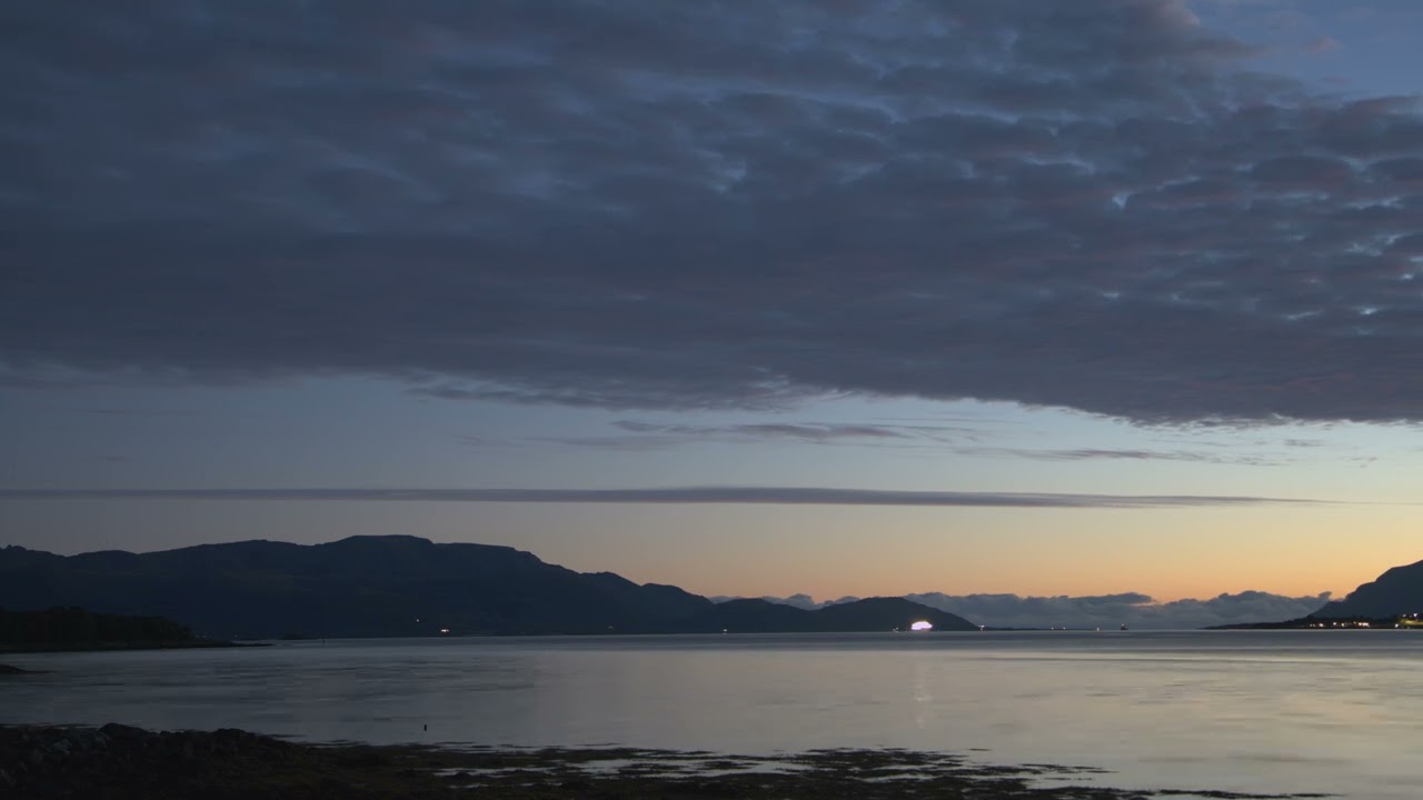 Hurtigruta MS Kong Harald nordående, innom Sortland og videre nordover