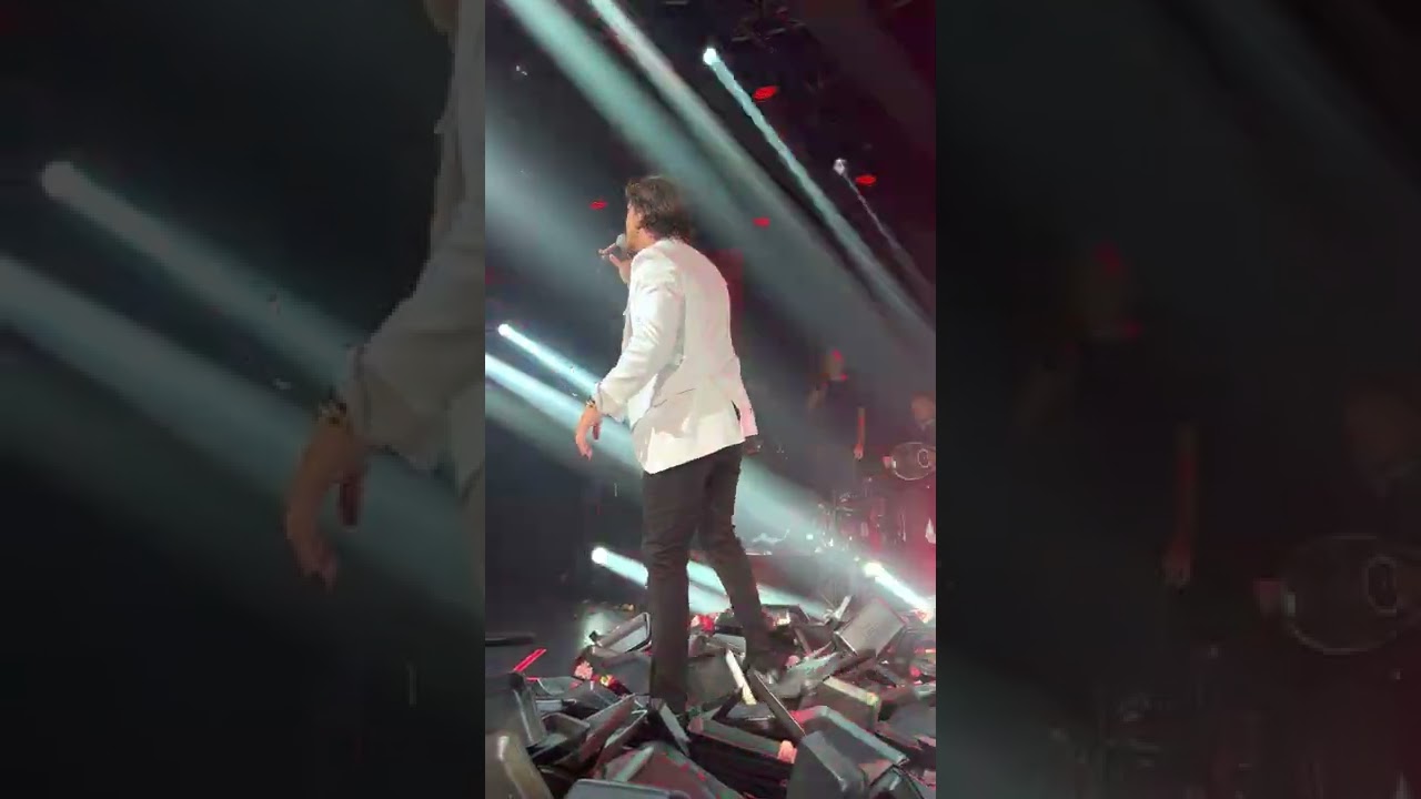 Oso Tipota Se Thelo Live-Nikos Oikonomopoulos Fantasia 2022