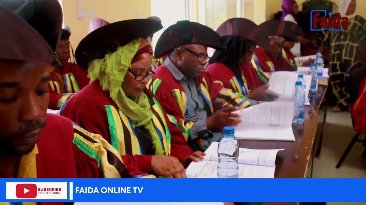 BARAZA  LA MADIWANI MTWARA MANISPAA LAMSHUKIA MBUNGE WA MTWARA MJINI KISA HATI YA KIWANJA.
