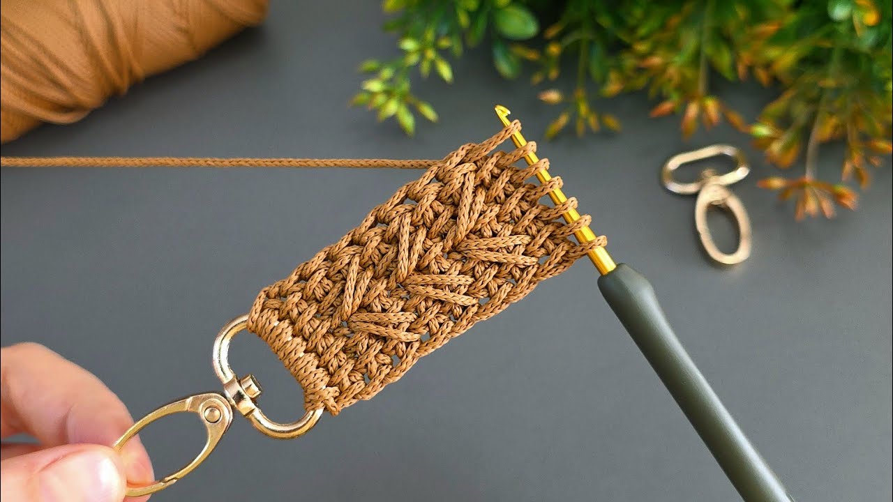 Wow!.. 😇 Tunisian crochet.Sell as many as you can weave. Crochet gorgeous hairband. Belt, bag handle