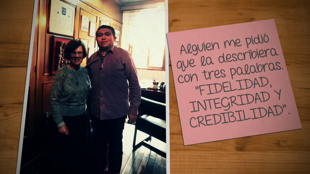 Con cari&ntilde;o para la pastora Miriam Crawford.