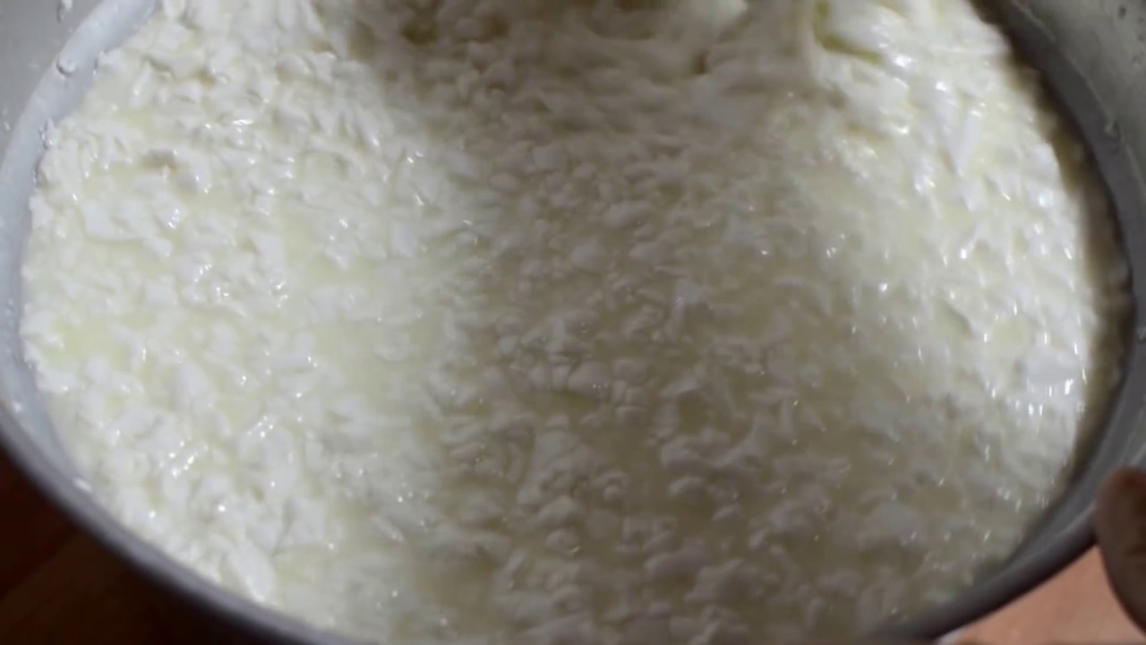 Preparazione  del pecorino Roberto Murgia