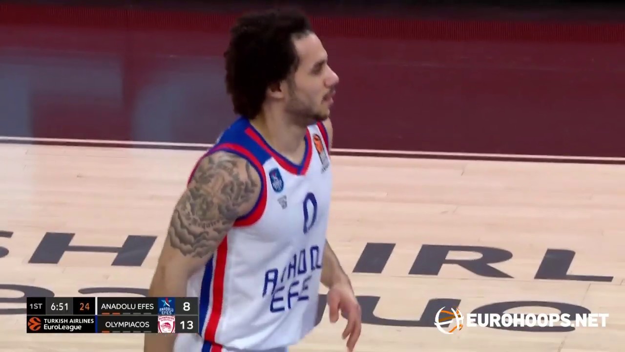 Anadolu Efes Istanbul - Olympiacos Piraeus 91-79: Shane Larkin (40 points)