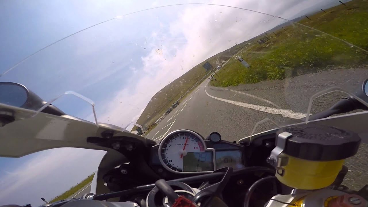 BMW S1000RR Loud Exhaust Popping on Deceleration and Quickshifter