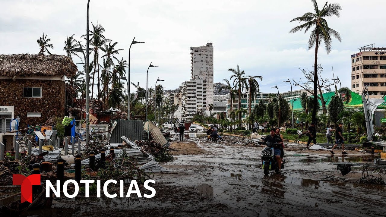 Devastación y más de 40,000 turistas varados en Acapulco | Noticias Telemundo