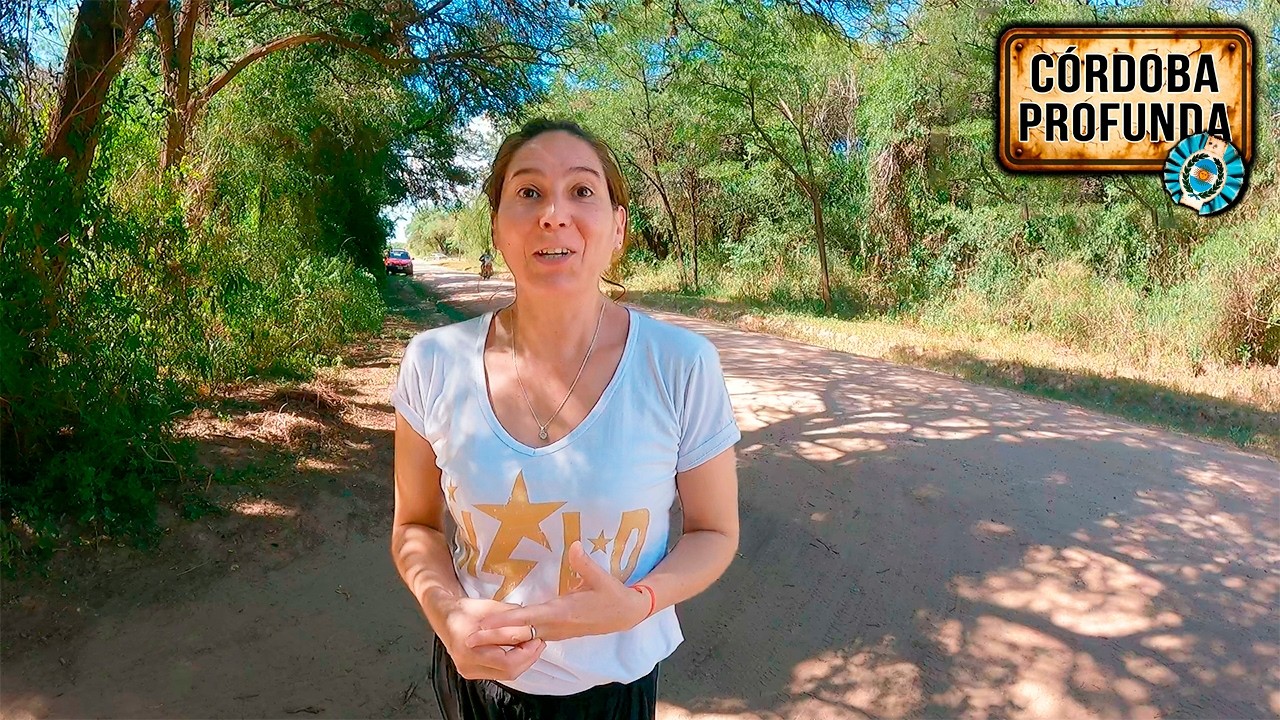 Joven MUJER de CAMPO Decide NO SER ABOGADA por su PASIÓN de TRABAJAR en El MONTE haciendo LO QUE AMA