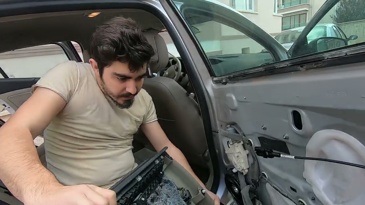 Fluence 'ye Pioneer Hoparlör Taktım.   Fluence 1,5 DCİ rear door speaker replacement