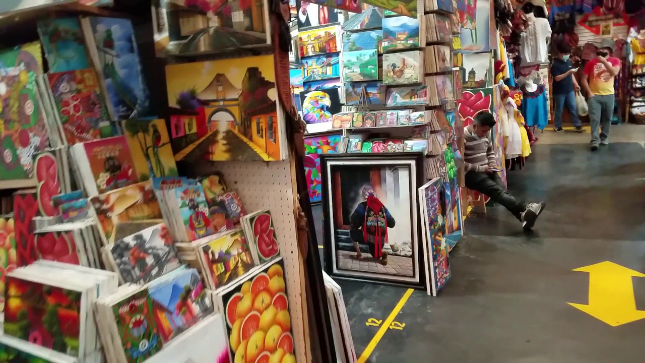 un paseo en el mercadito de artesanía de antigua Guatemala
