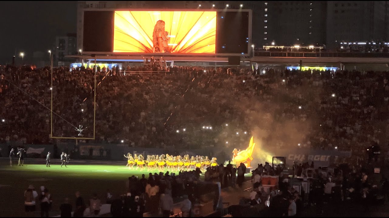Karol G Halftime Show Performance at NFL São Paulo Game (Show do Intervalo com Karol G NFL)