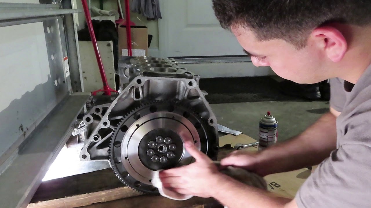 Installing Action’s Twin Disk Clutch! La Fea's New Clutch