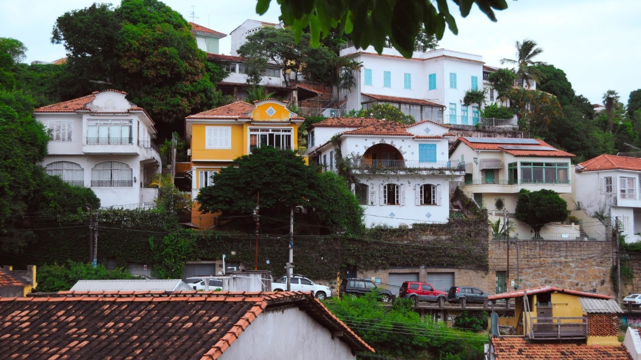 EXPLORING THE MOST CHARMING NEIGHBORHOOD IN RIO DE JANEIRO