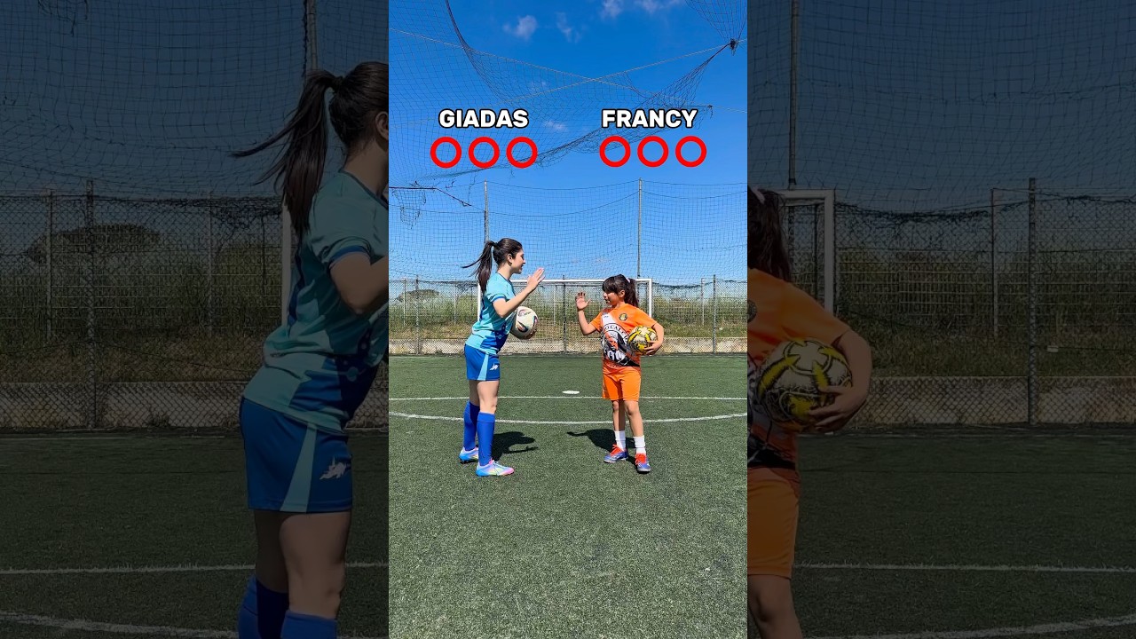VAR?😡⚽️😅 #soccer #challenge #calcio #sfide