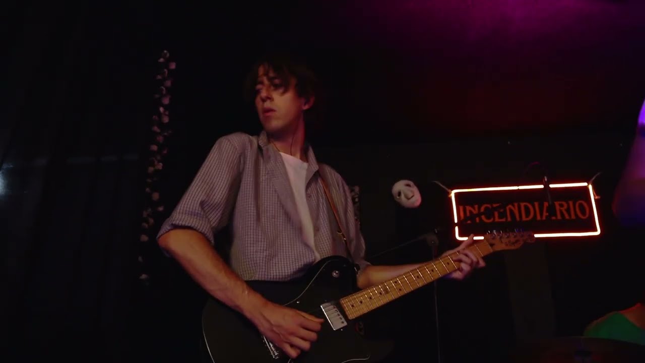 ILAMA - Descripción de una Pintura (En Vivo desde INCENDIARIO)