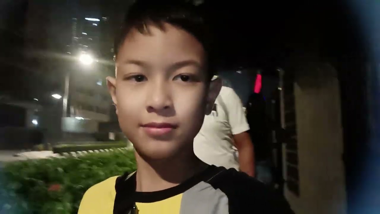 Puasa dah habis, besok dah raya☺️ aku rakam sikit. (Vlog KL 8☺️.)