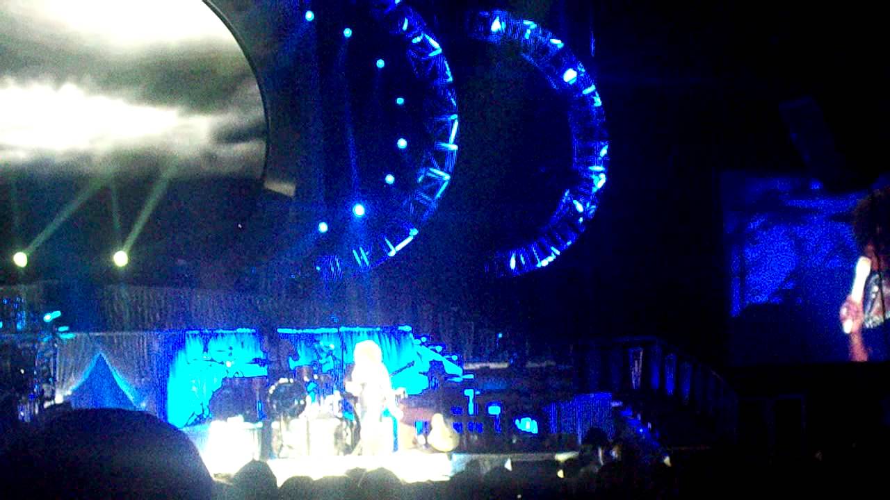 I Wanna Dance with Somebody/How Will I Know/I Didn't Know My Own Strength