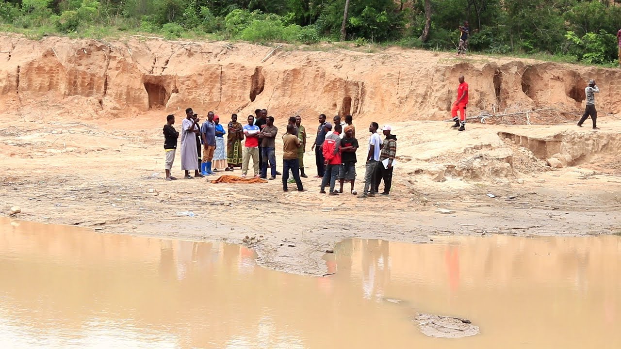 MTOTO WA MIAKA 3 AFARIKI KWA KUTUMBUKIA KWENYE SHIMO LA MCHANGA- TABORA 