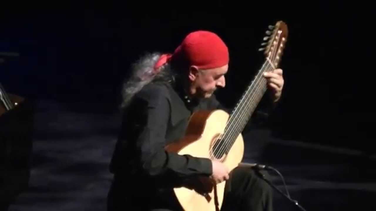 Egberto Gismonti on 10-strings guitar - London, 2014