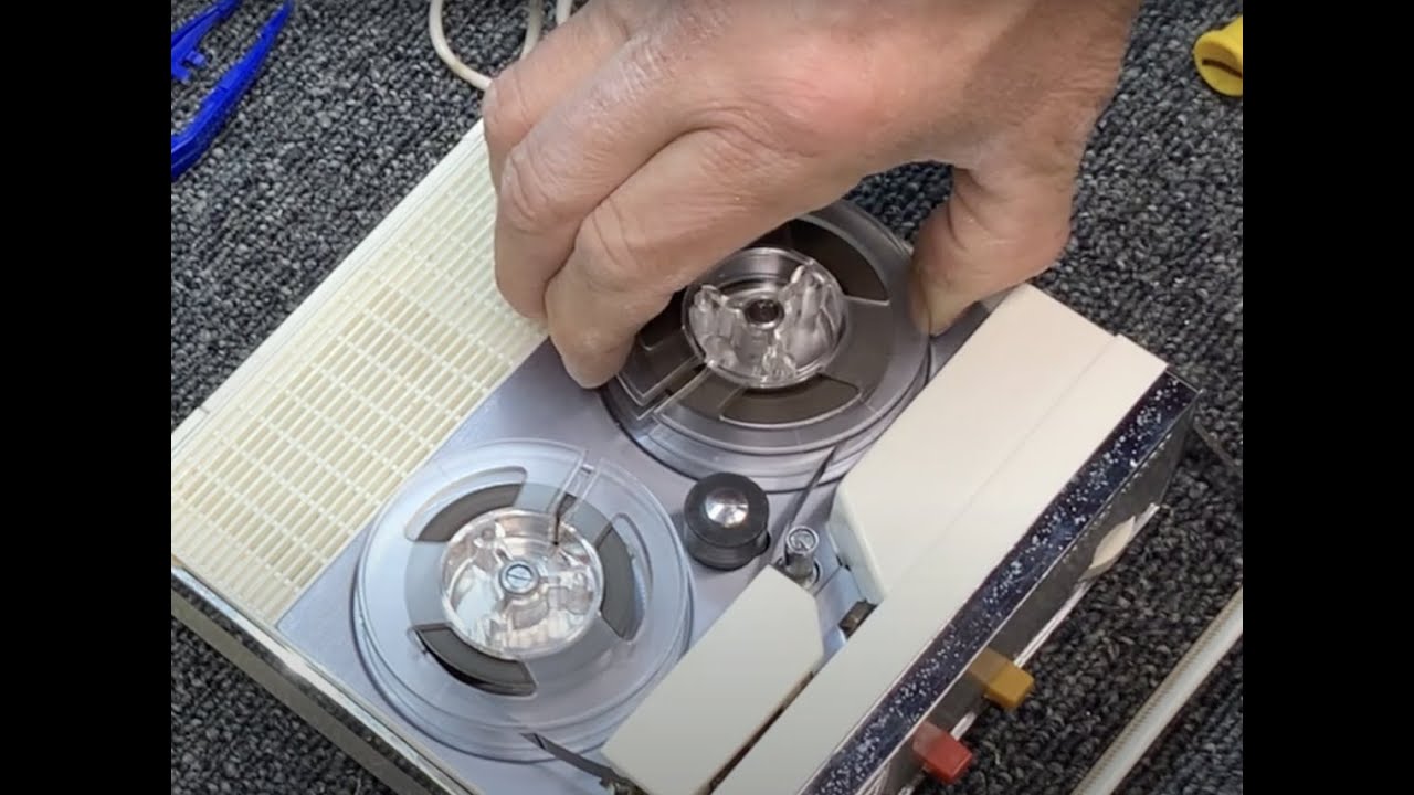 Vintage Tech: c1964 Channel Master 6456 reel-to-reel tape recorder repair and compare