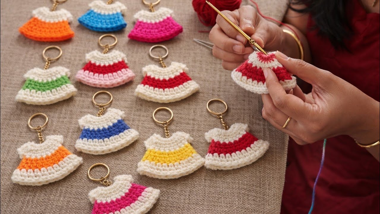 Crochet keychain for beginnerrs quick and easy/you can make fifty pieces and sell them all in a day 