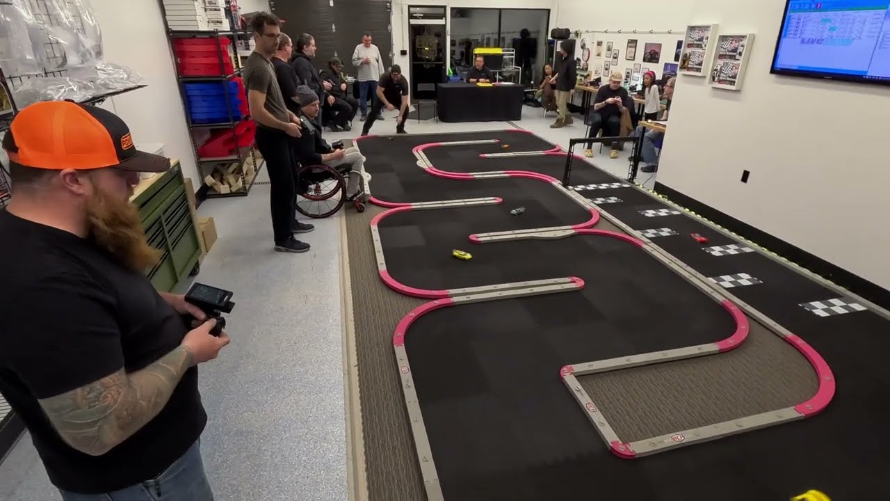 I Made a Critical Mistake in this Mini-Z Race. Hero to Zero.