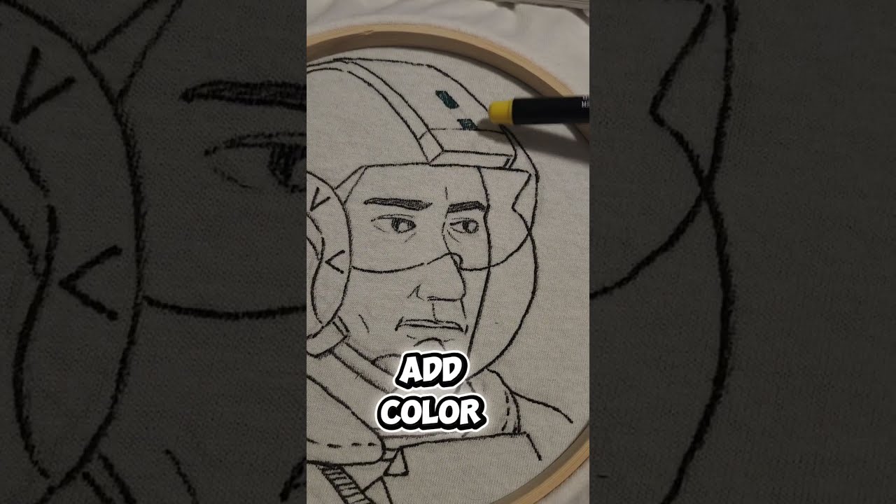 DIY Star Wars Shirt: Drawing with permanent Fabric Markers 