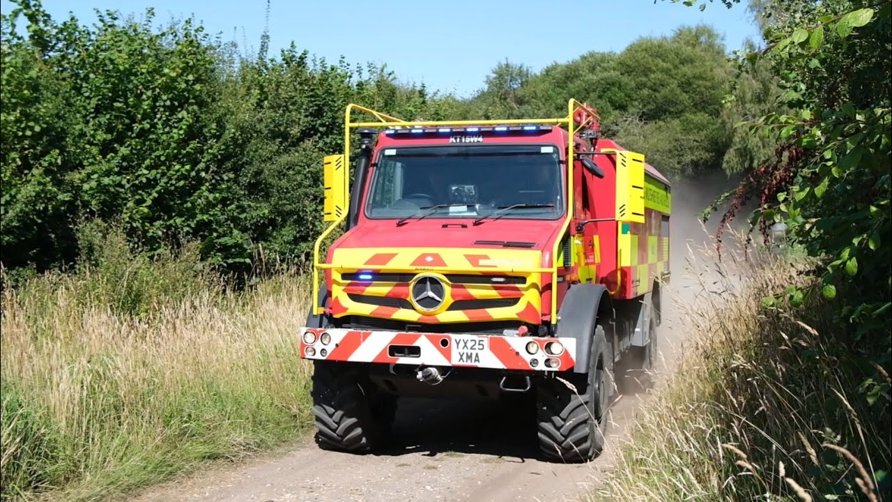 BRAND NEW DWFRS Unimog Responding Off-Road + Ringwood Water Carrier Responding