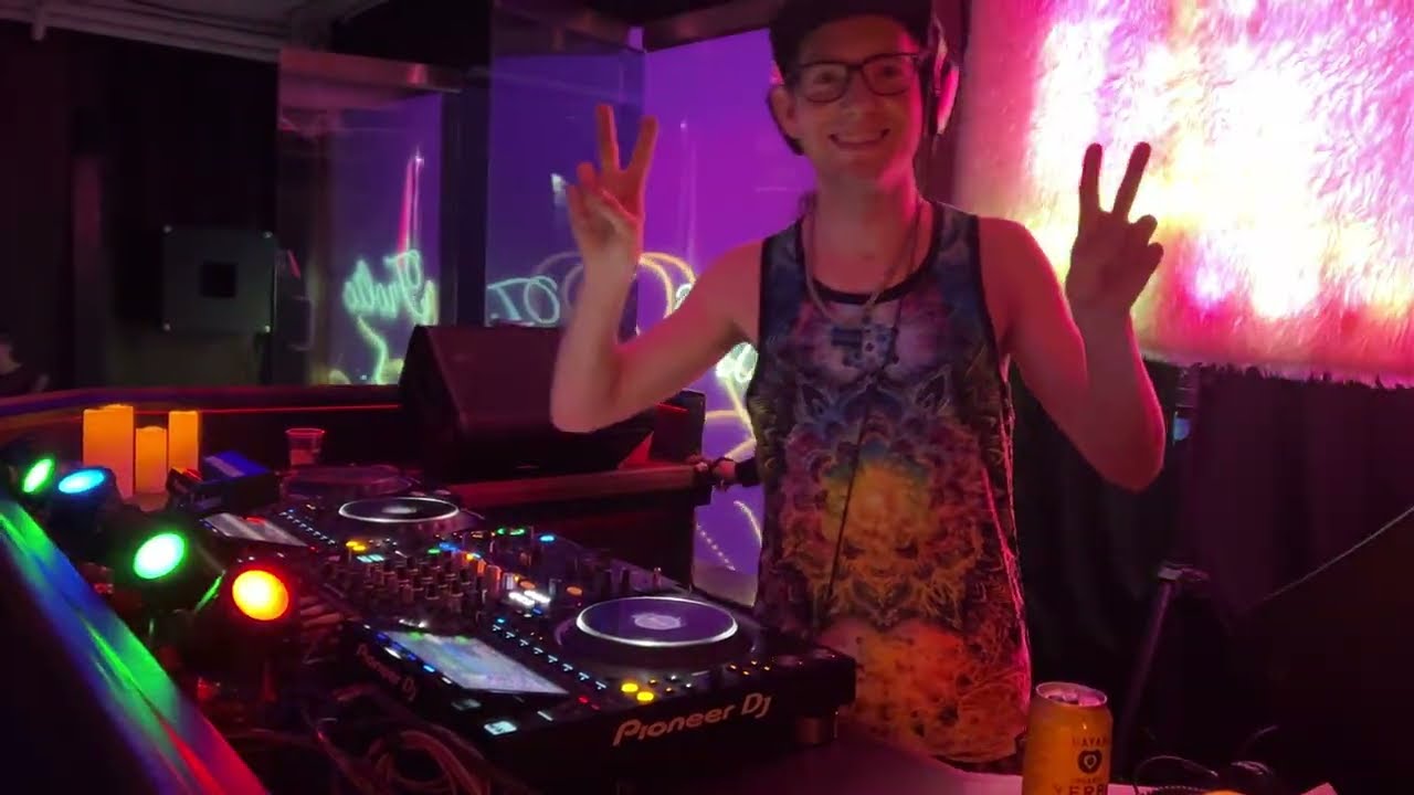 DJ Dive Live at Frolic &ndash; Vocal House & Party Bangers Set 🐾🏳️&zwj;🌈