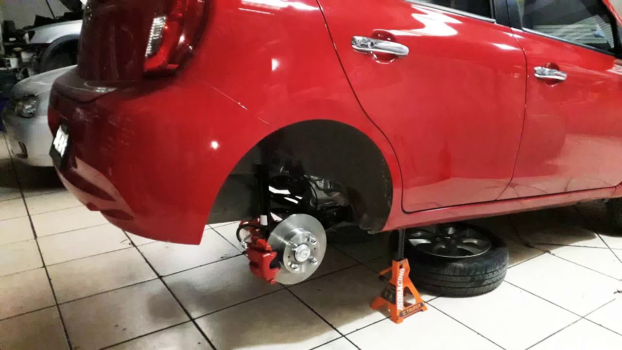 CONVERSION A DISCO TRASERO EN UN NISSAN MARCH
