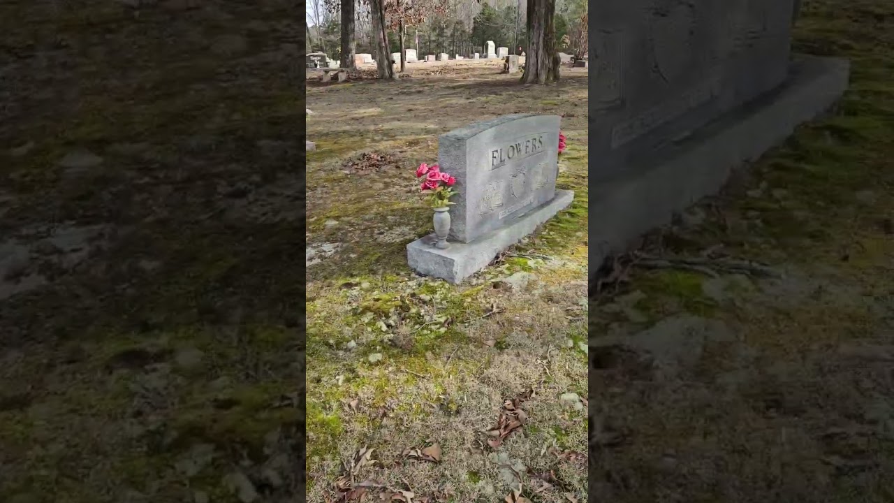 Holladay Community Cemetery Est 1851 in Benton County TN. Beautiful place to visit. Part1 of 2