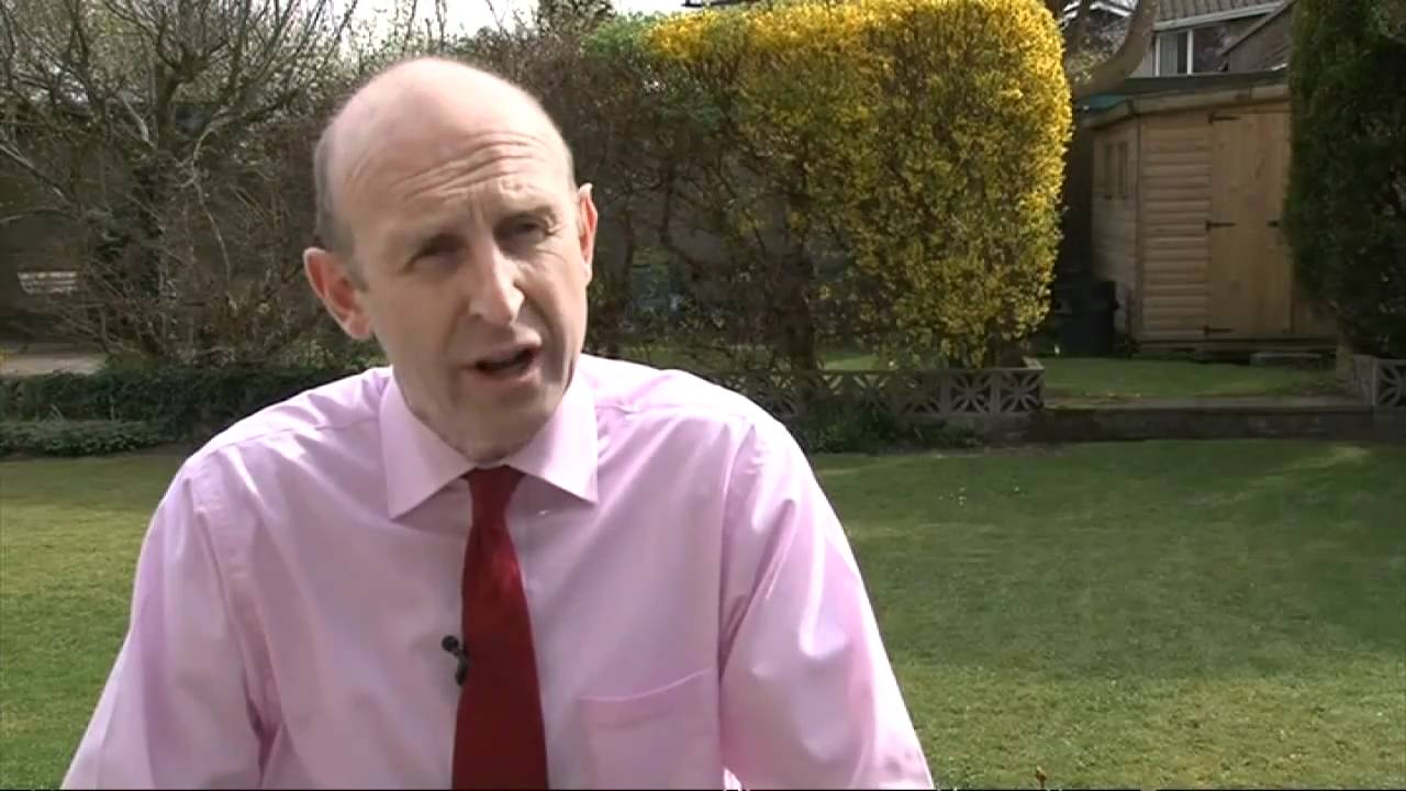 Cameron 'plans changes to NHS reforms'