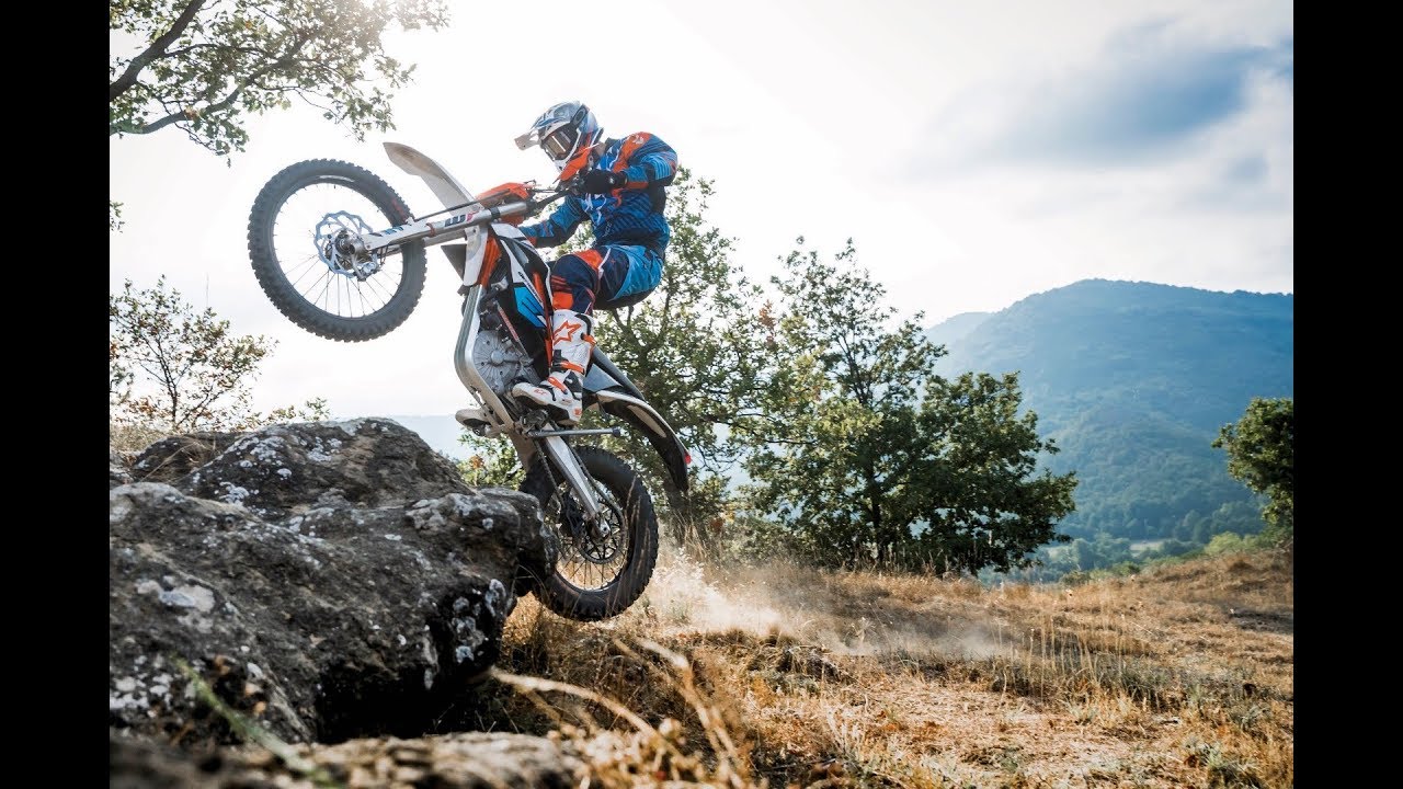 Amazing Enduro Skill || Awesome Tricks Compilation 2018