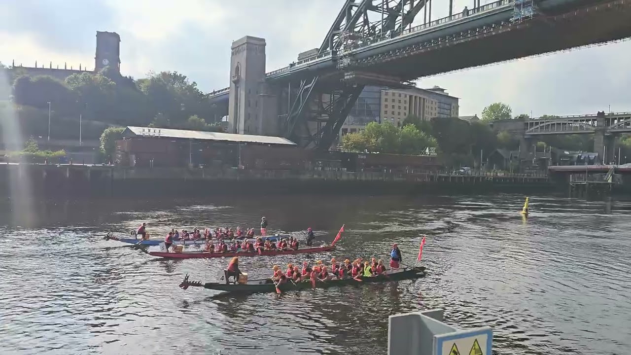 Newcastle boat race 🏁  