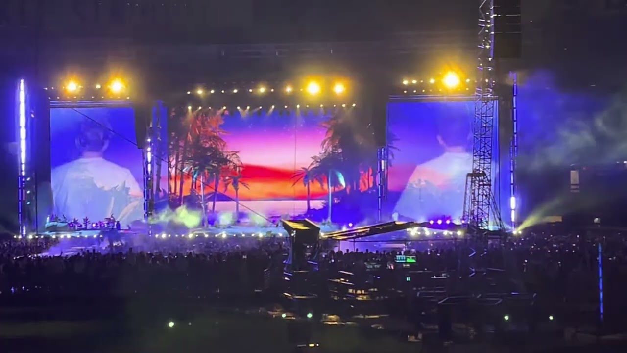 Me Fui de Vacaciones - Bad Bunny - Un Verano Sin Ti World Tour - Yankees Stadium New York