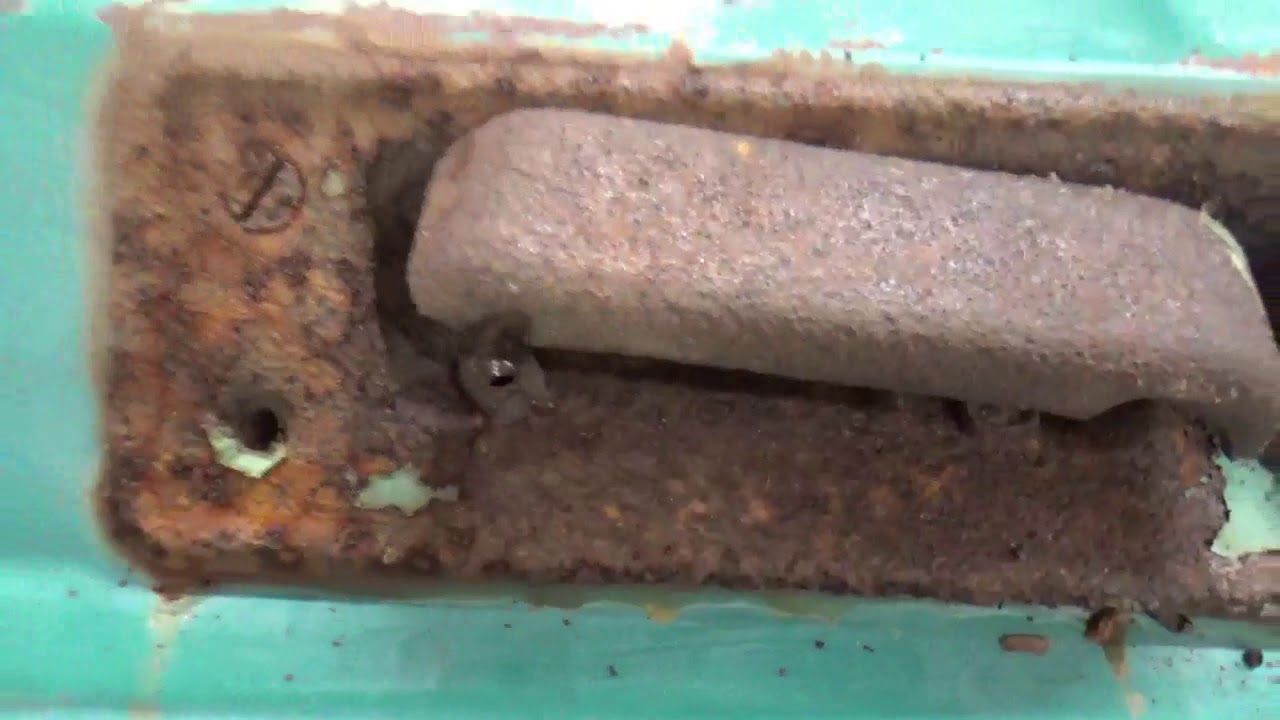 1965 F 100 Video 11  Major work to the tailgate