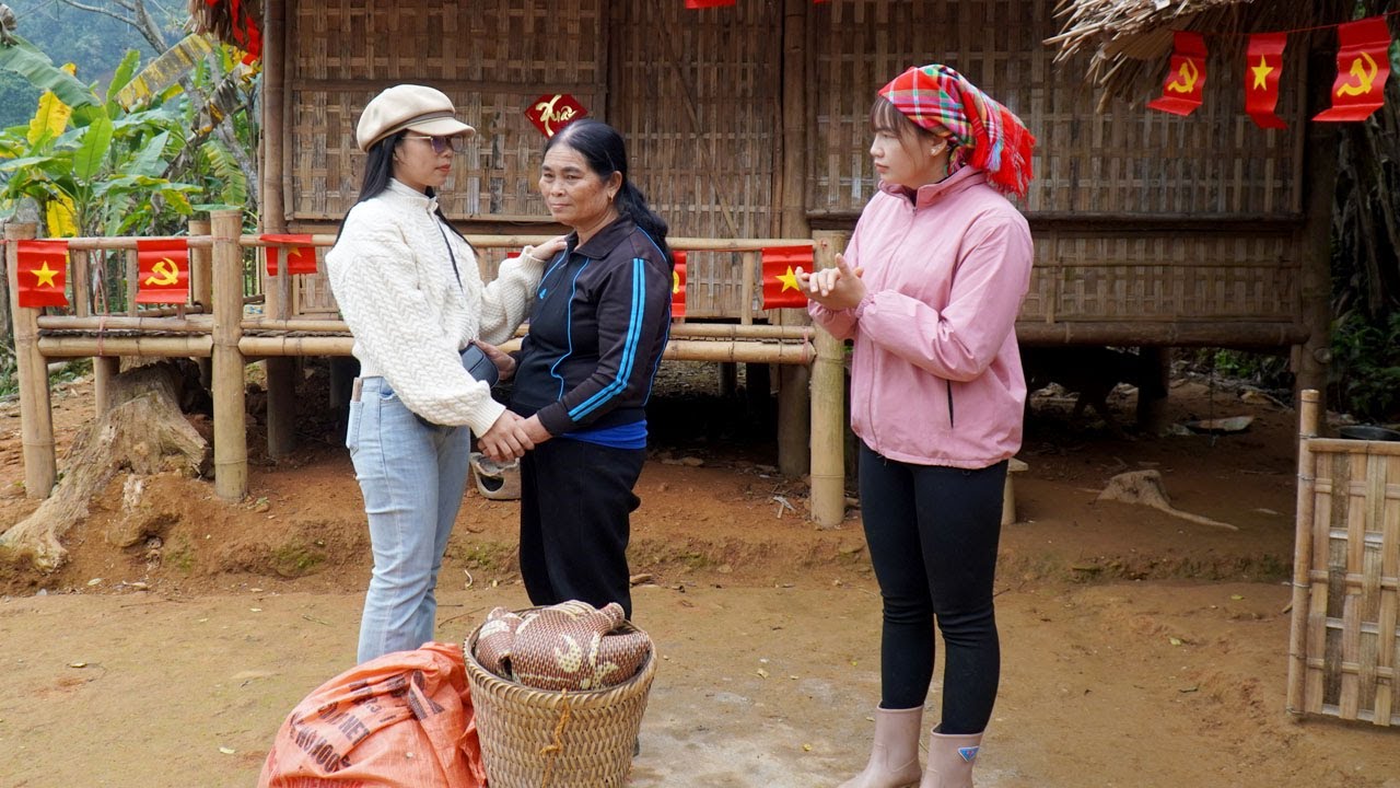 The impoverished woman is reunited with her daughter. The police officer cooks with Tieu Ha