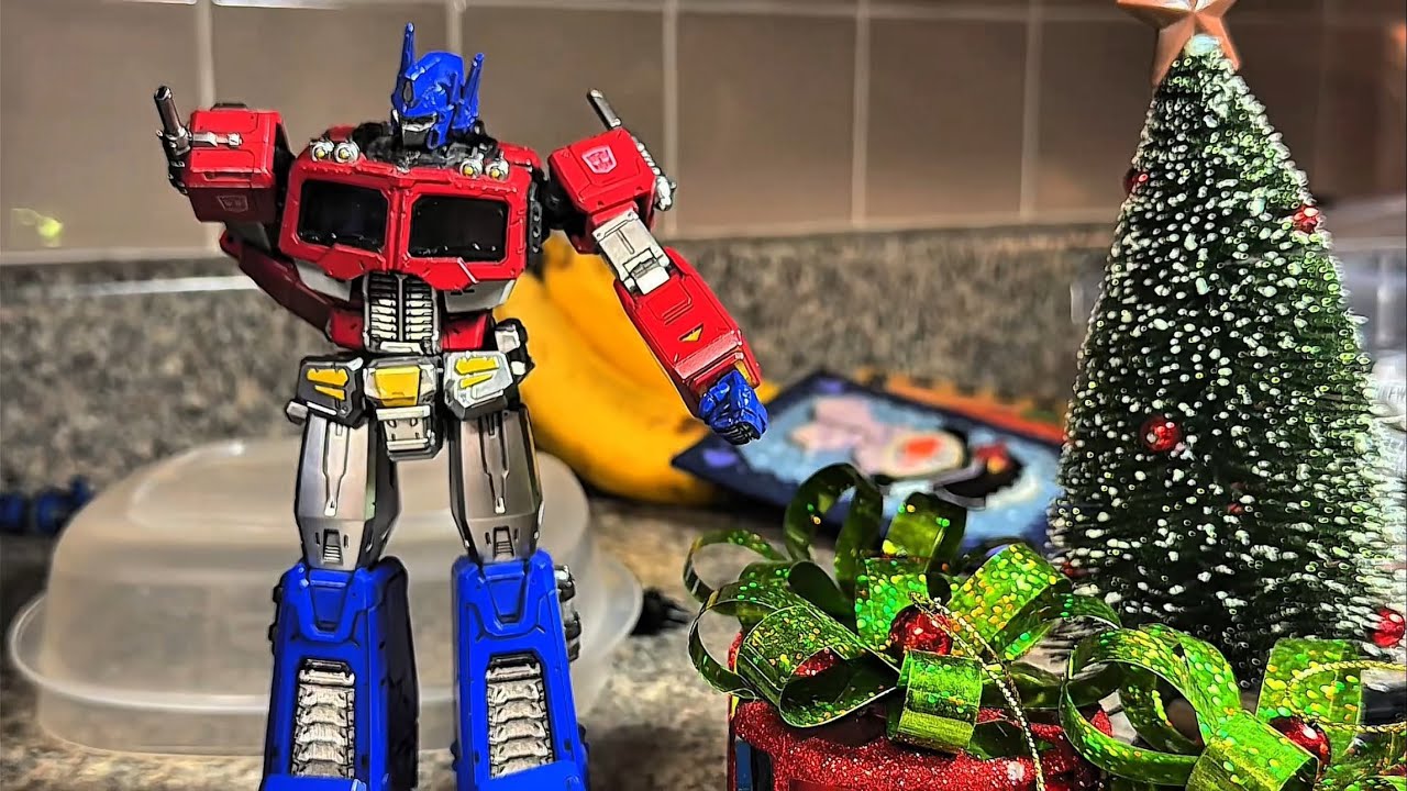 Transformers/Pacific Rim: Christmas Special (Stop motion) Comedy