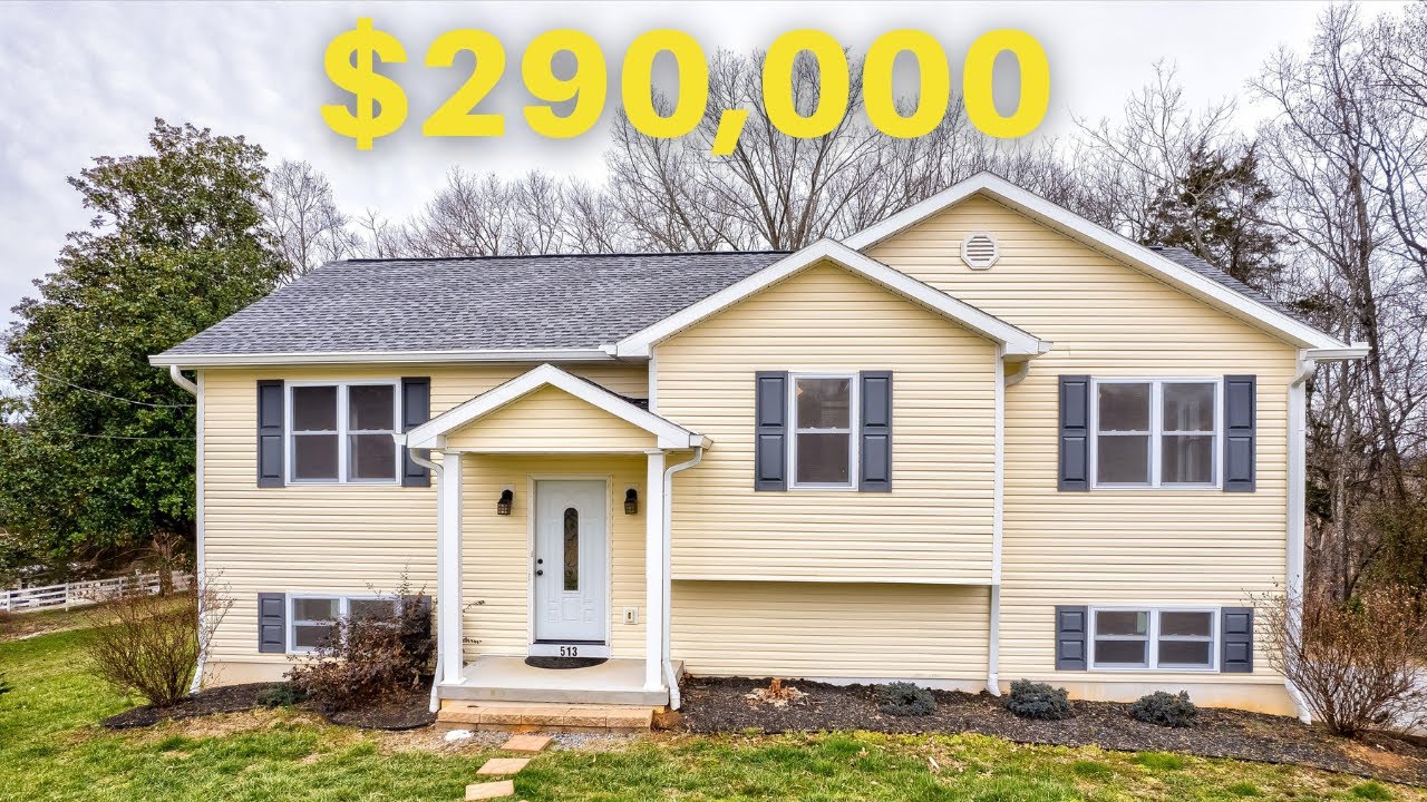 Tour An Incredible $290,000 House In The Heart Of Sweetwater TN