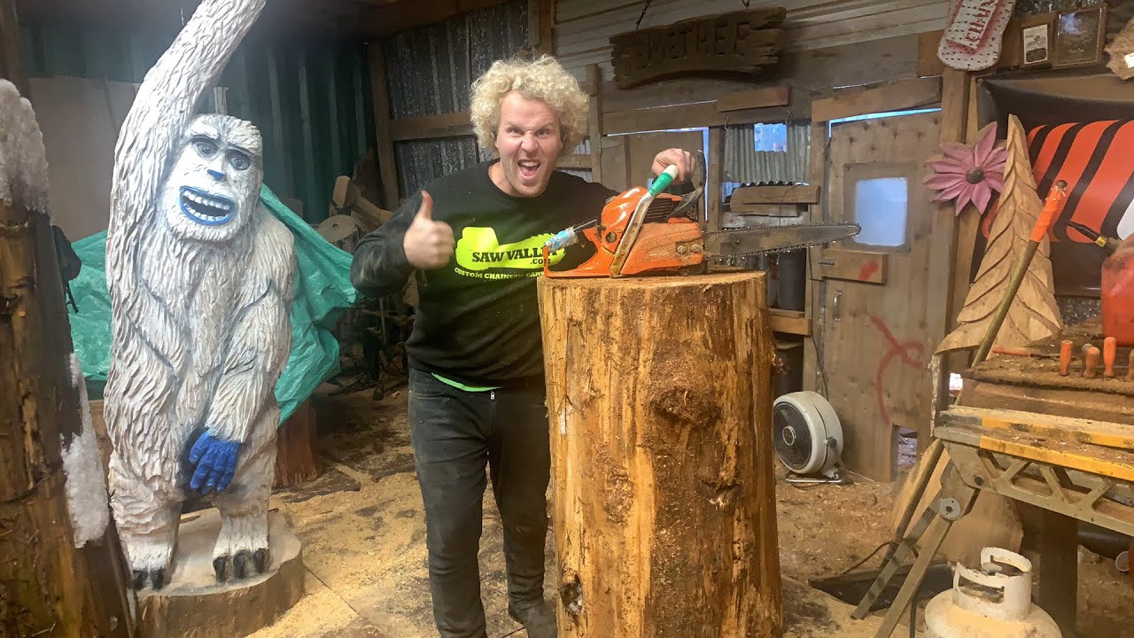 Speed Chainsaw Carving a 4ft Welcome Bear- No talking just carving!
