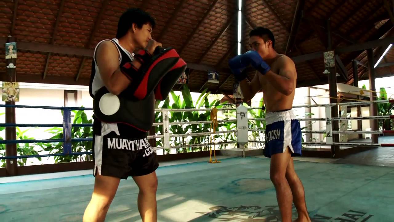 Muay Thai: Pad Training from Saiyok and Kem