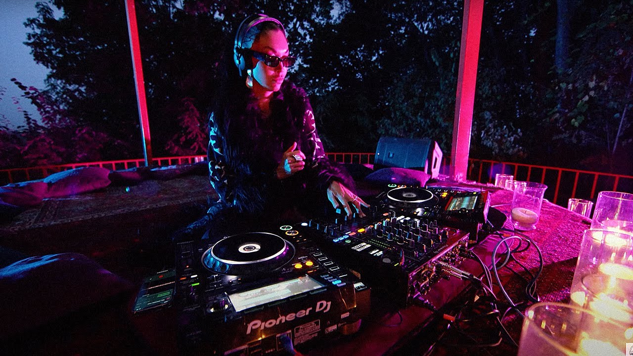 Deenara - Live @ Kureni, Kiev Ukraine / Indie Dance, Melodic House & Techno