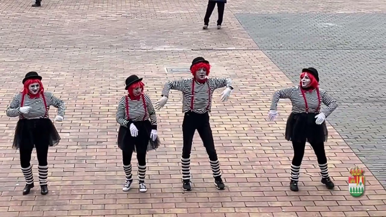 3  Los Mimos Desfile e Carnaval