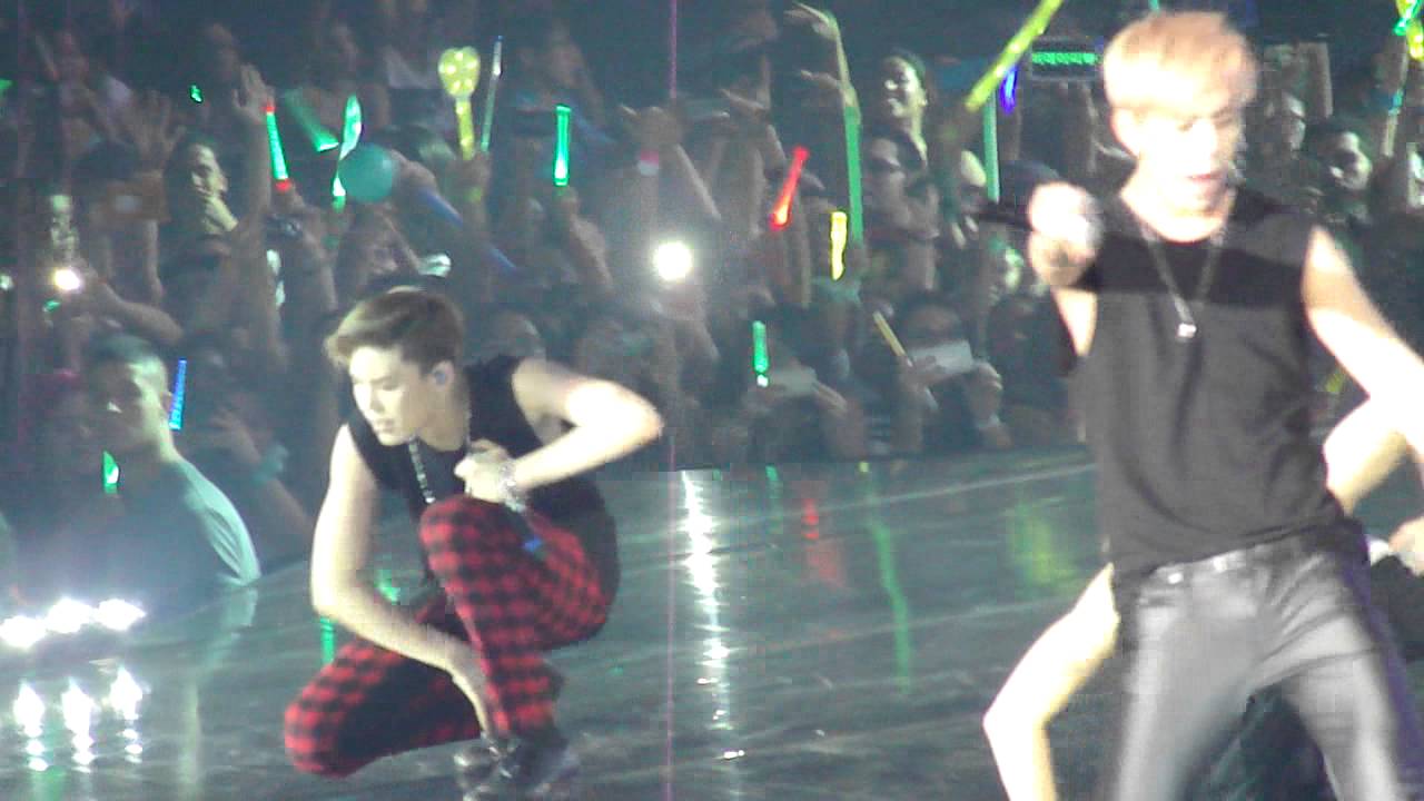 [FANCAM] B.A.P - One Shot / Music Bank in Brazil